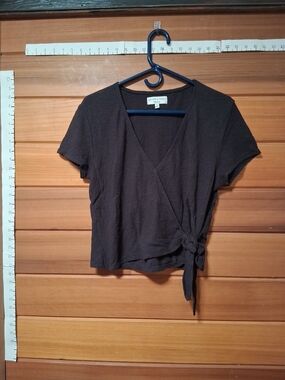 🌞 Brown Vegan Short-Sleeve Wrap Top with Side Tie